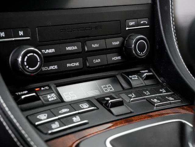 Certified 2025 Porsche 718 Cayman RWD image 18