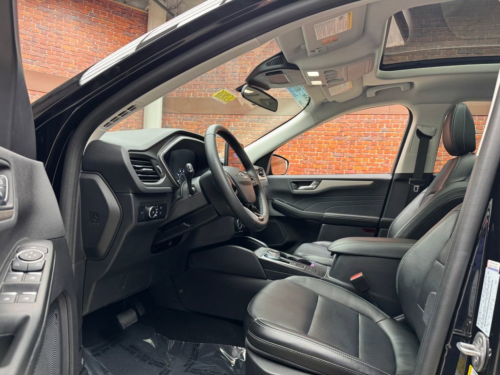 Certified 2022 Ford Escape SEL image 23