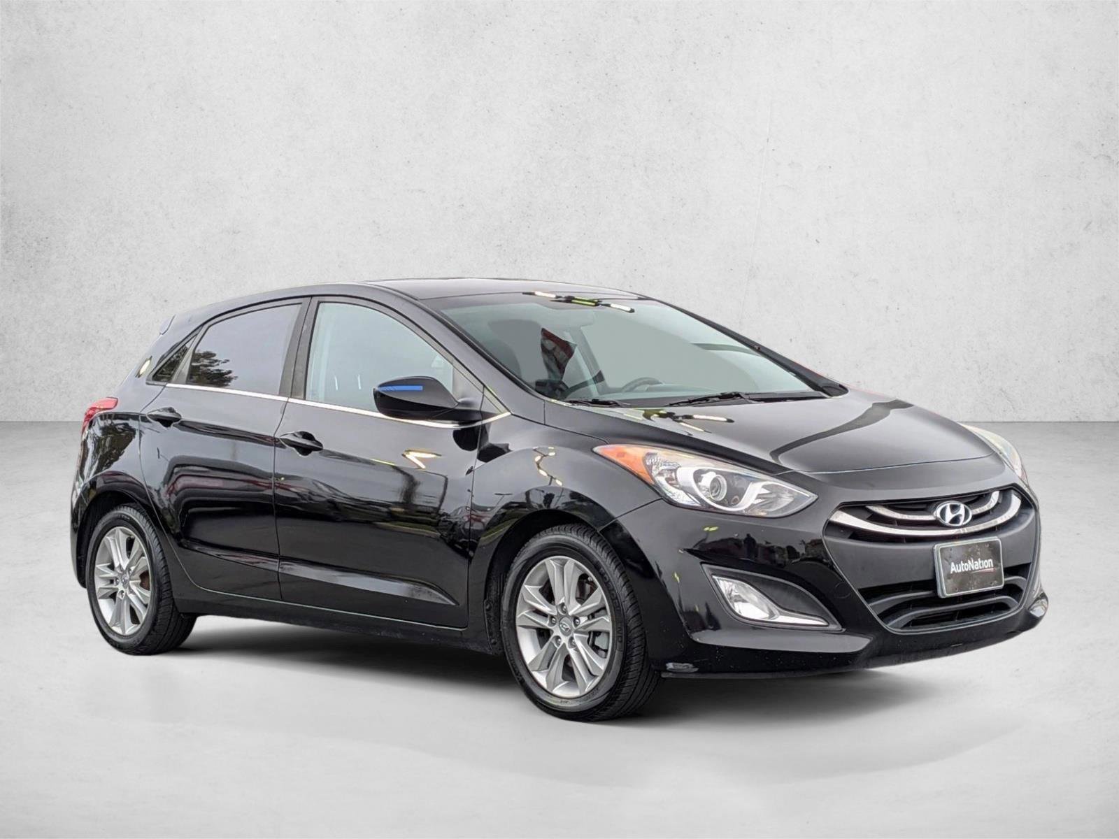 Used 2013 Hyundai Elantra GT FWD image 4
