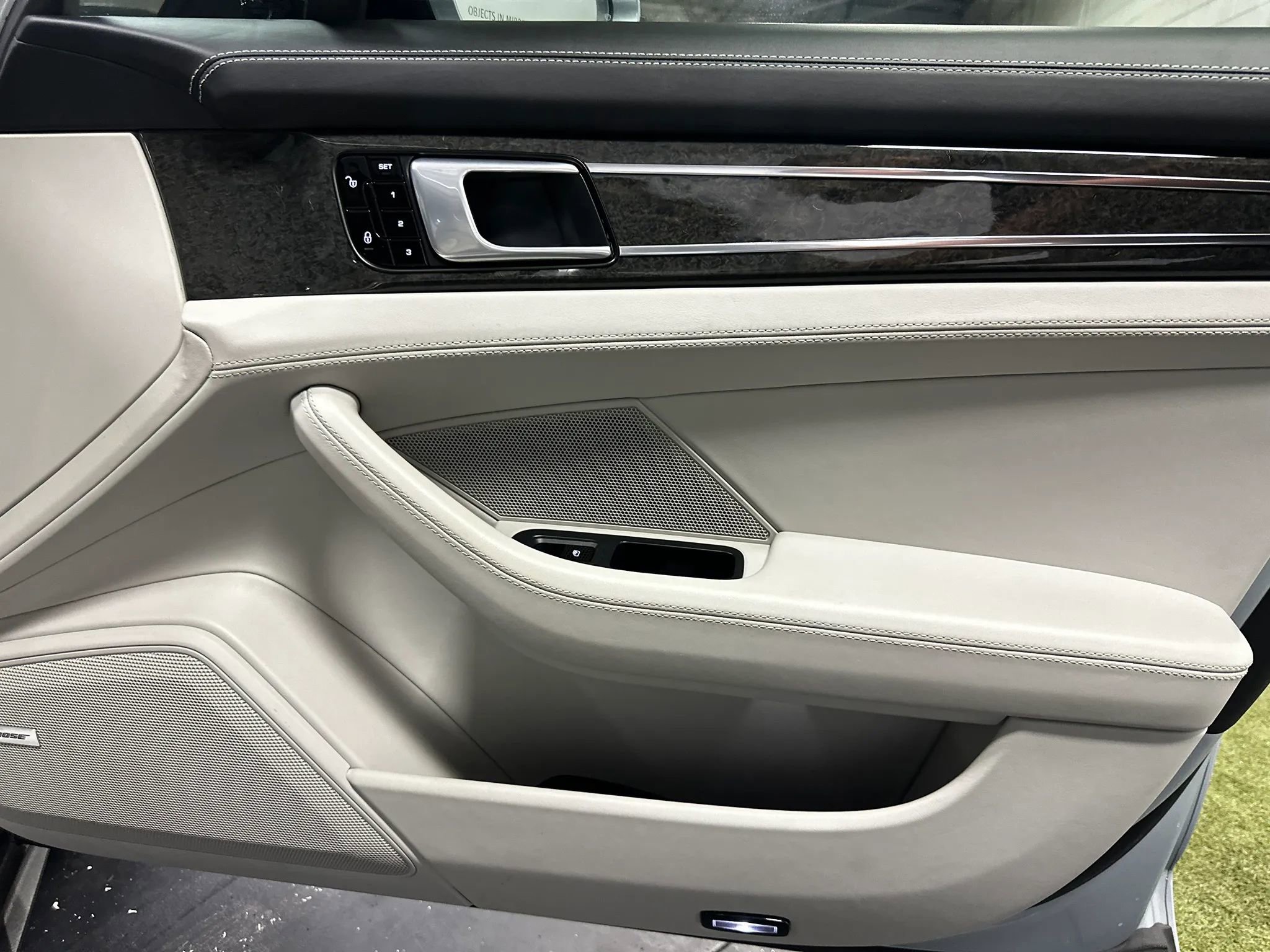Used 2018 Porsche Panamera 4 w/ Premium Package Plus AWD/4WD image 26