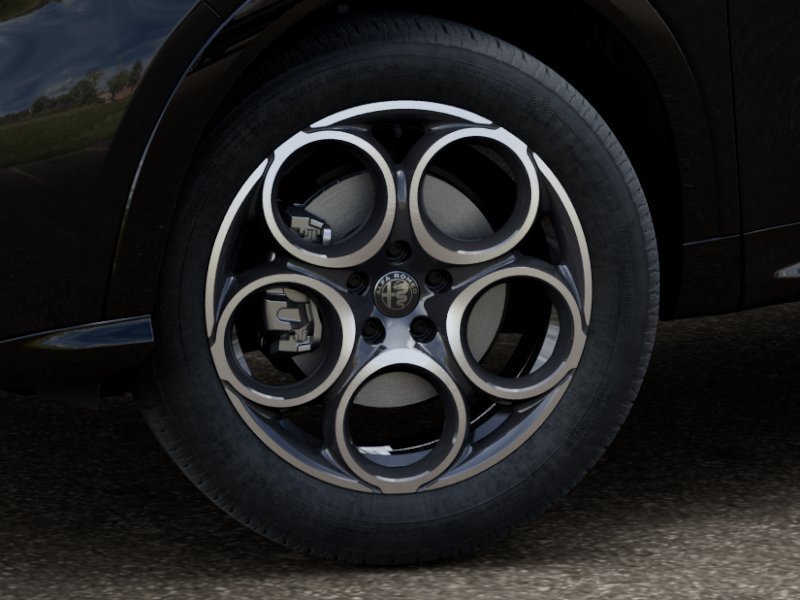 New 2025 Alfa Romeo Tonale AWD/4WD image 8