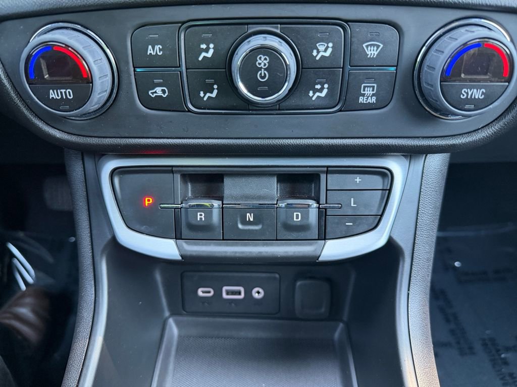 Used 2023 GMC Terrain SLE w/ Driver Convenience Package AWD/4WD image 19