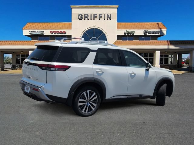 Used 2022 Nissan Pathfinder SL w/ SL Premium Package FWD image 4