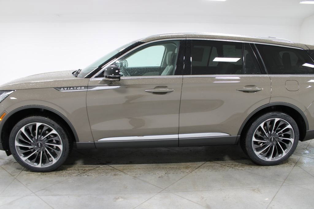 New 2026 Lincoln Aviator Reserve image 5