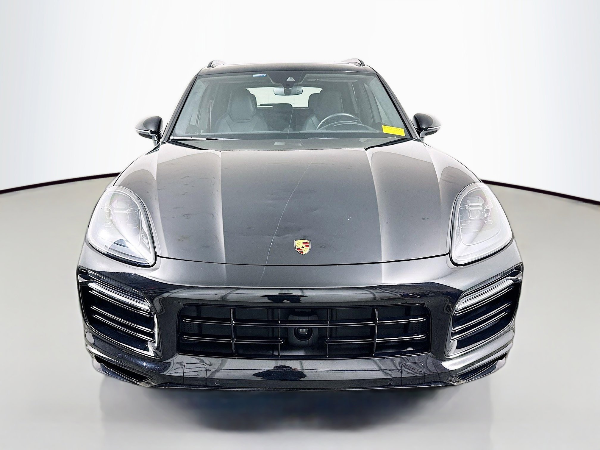 Used 2023 Porsche Cayenne GTS image 2