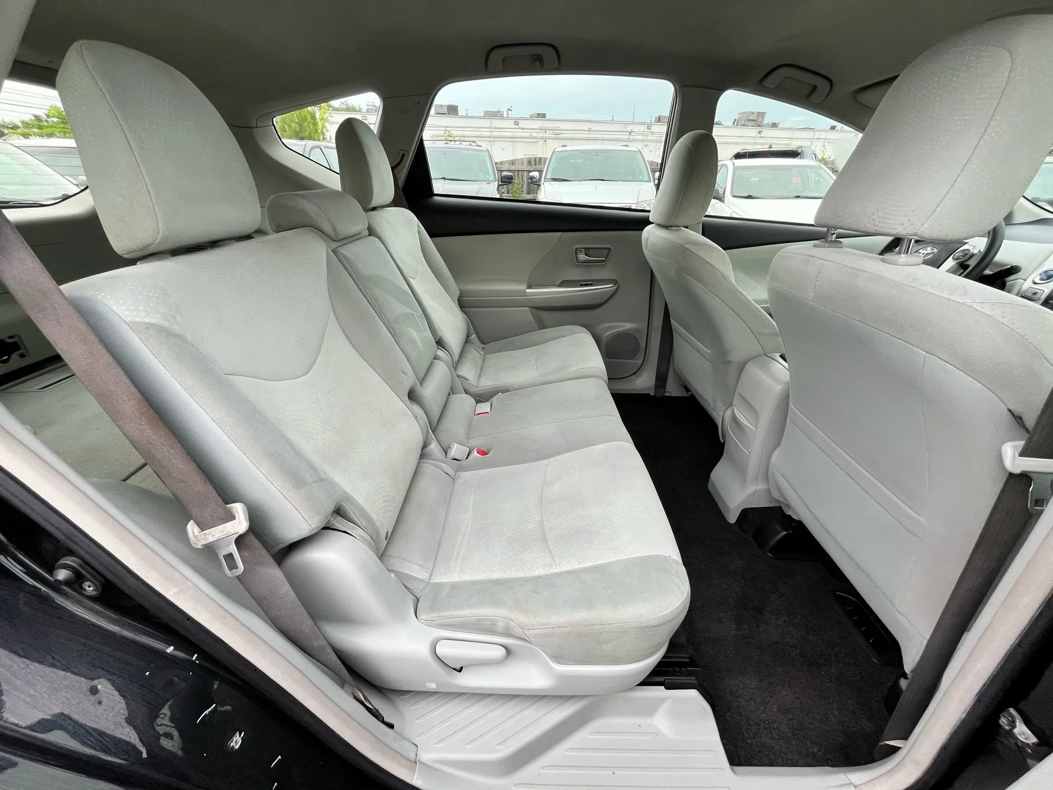 Used 2012 Toyota Prius V Three image 28