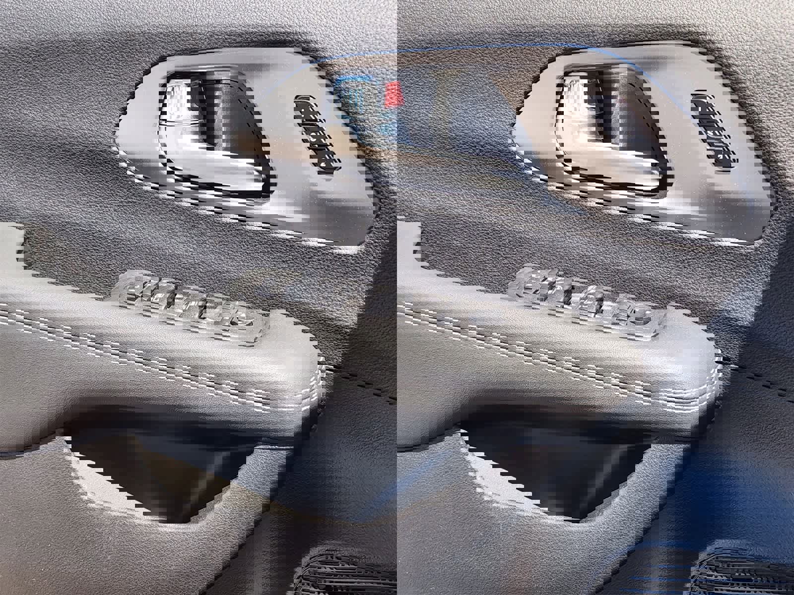 New 2025 Chrysler Pacifica Select w/ Fav Edition Package image 19