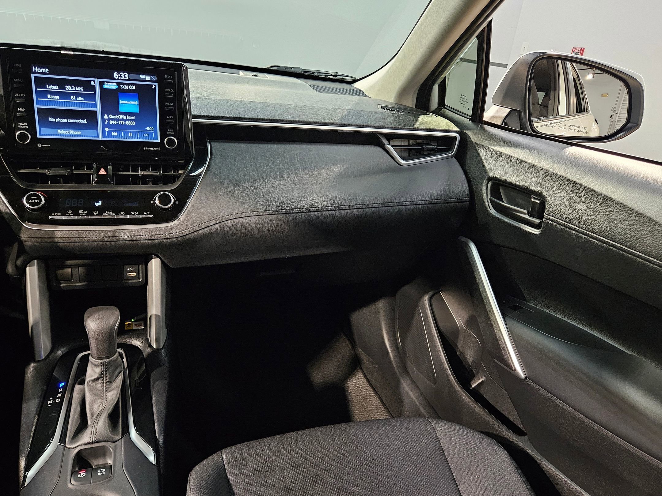 Used 2022 Toyota Corolla Cross LE image 11