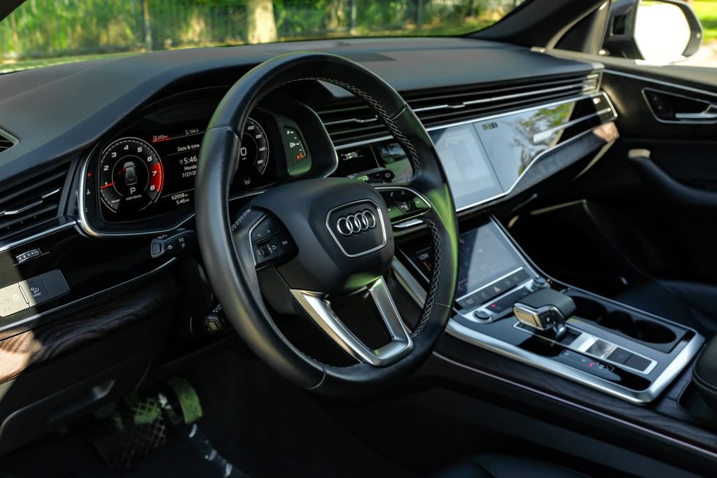 Used 2021 Audi Q8 Premium Plus AWD/4WD image 21