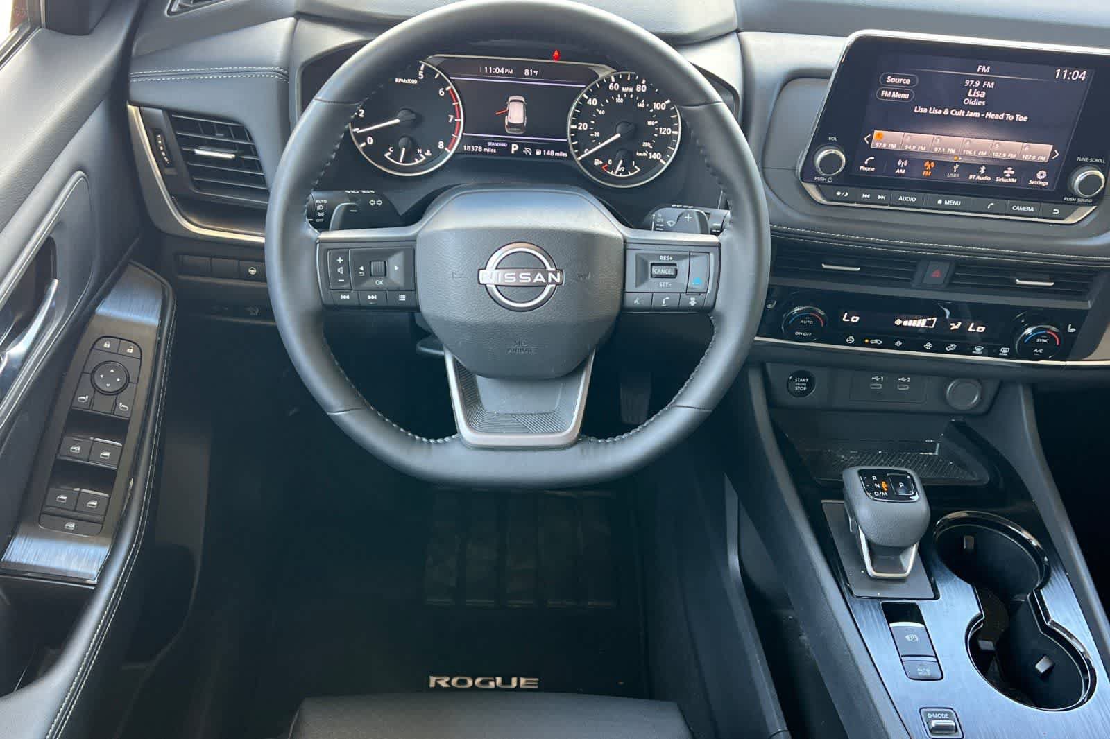 Used 2025 Nissan Rogue SV w/ SV Premium Package FWD image 16
