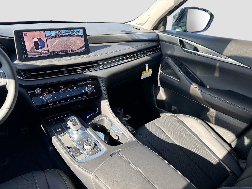 Used 2027 INFINITI QX60 Luxe w/ Cargo Package FWD image 26
