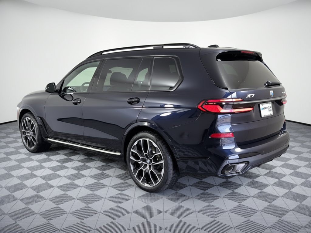New 2027 BMW X7 xDrive40i w/ M Sport Package AWD/4WD image 3