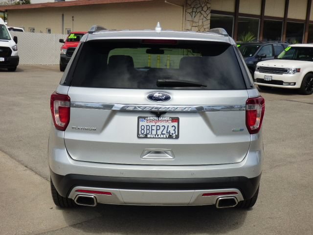 Used 2017 Ford Explorer Platinum AWD/4WD image 4