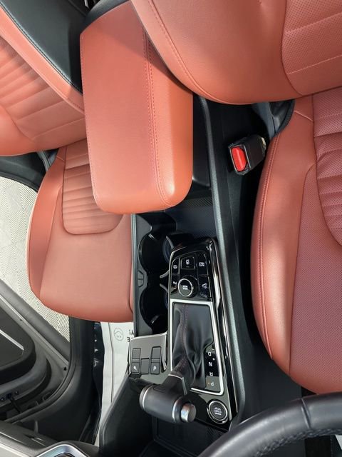 Used 2025 Kia Sportage SX image 28