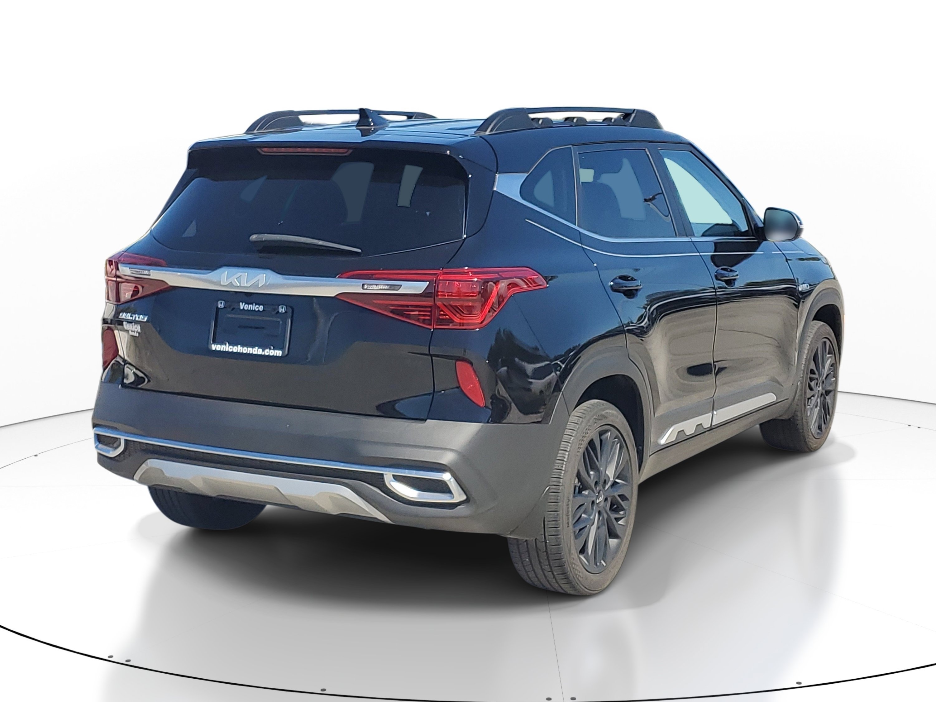 Used 2023 Kia Seltos Nightfall Edition AWD/4WD image 6