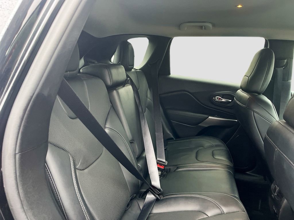 Used 2022 Jeep Cherokee Latitude Lux AWD/4WD image 25