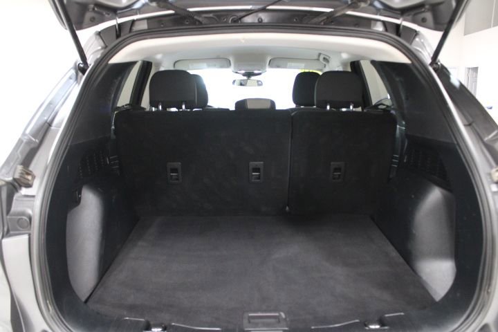 Used 2022 Ford Escape SE w/ SE Sport Appearance Package image 13