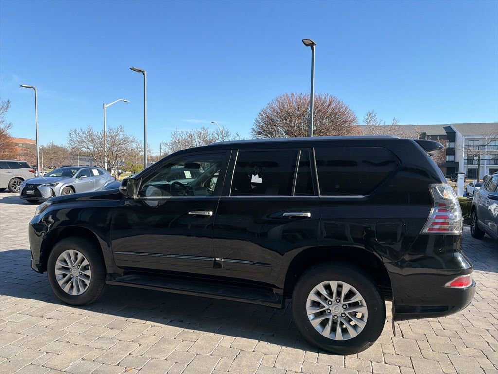 Used 2016 Lexus GX 460 w/ Premium Package image 25