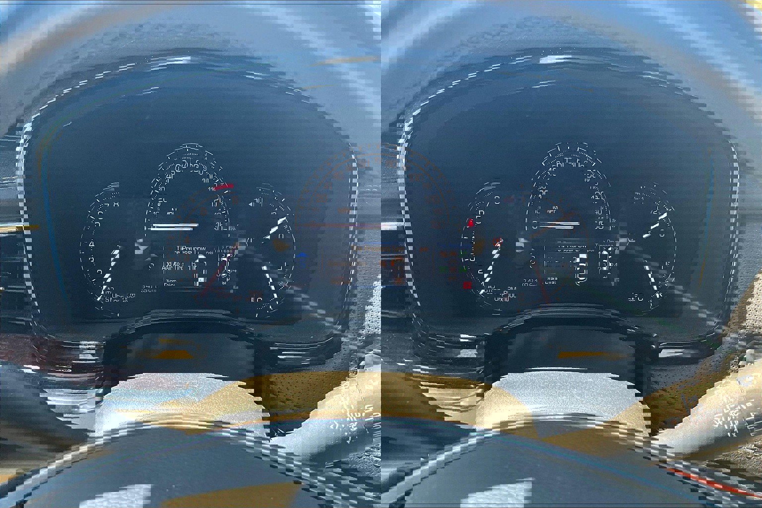 Used 2017 Cadillac XT5 Luxury w/ Driver Awareness Package image 19