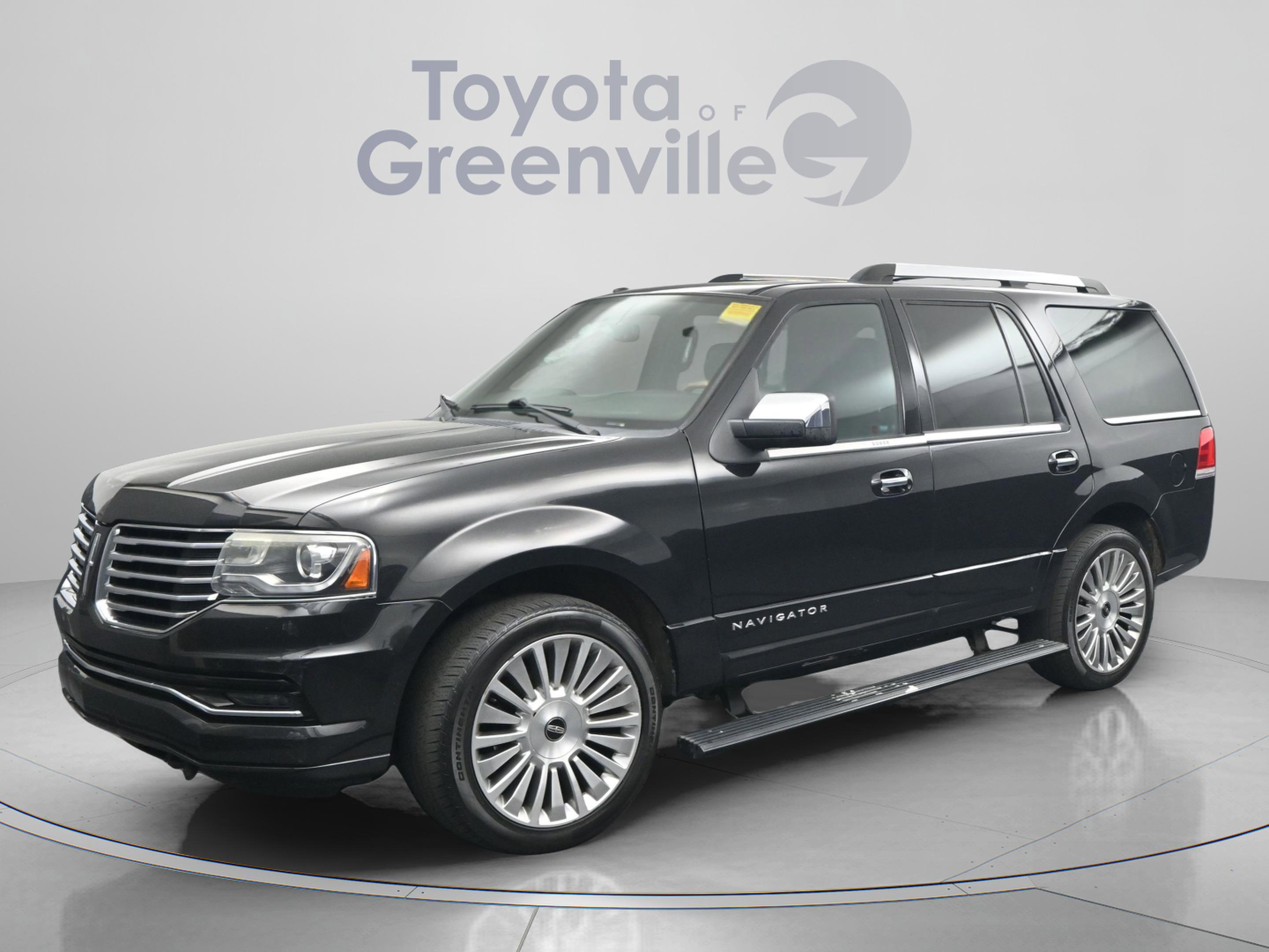 Used 2015 Lincoln Navigator 4WD image 1