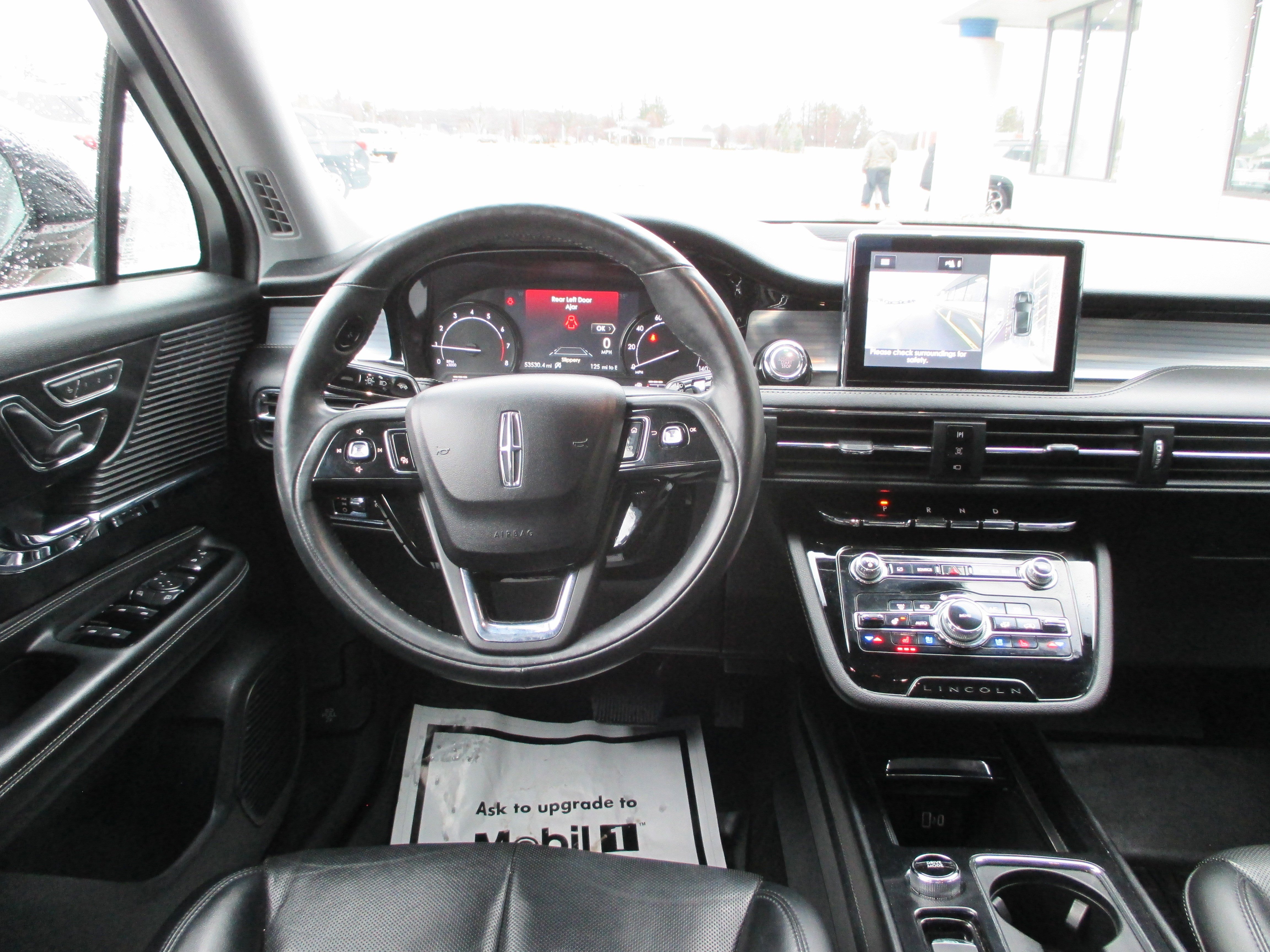 Used 2021 Lincoln Corsair AWD image 12