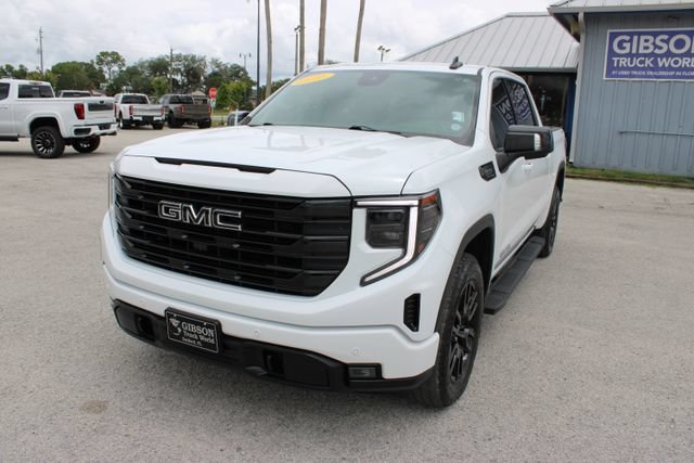 Used 2024 GMC Sierra 1500 Elevation w/ Elevation Premium Package AWD/4WD image 3