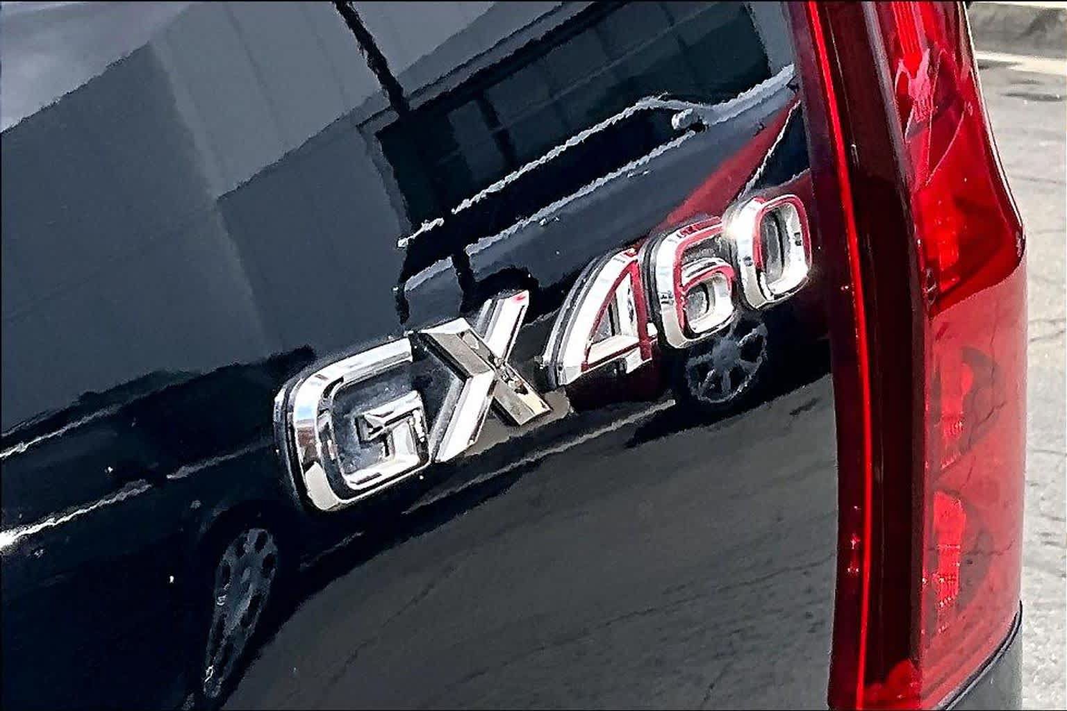 Used 2021 Lexus GX 460 Premium w/ Accessory Package AWD/4WD image 10