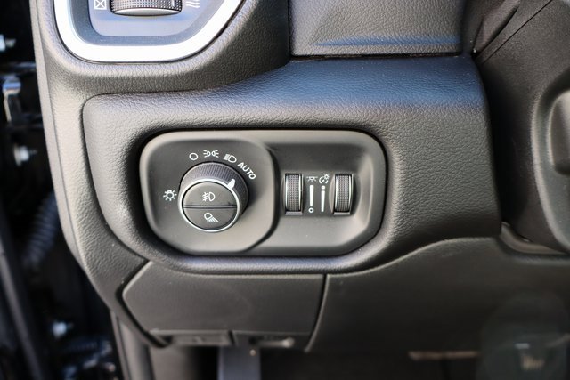 Used 2025 RAM 2500 Laramie w/ Night Edition image 15