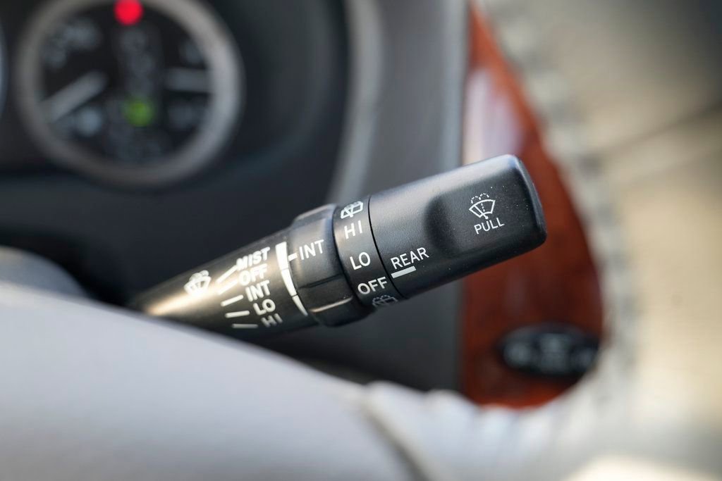 Used 2005 Toyota Sienna XLE image 38