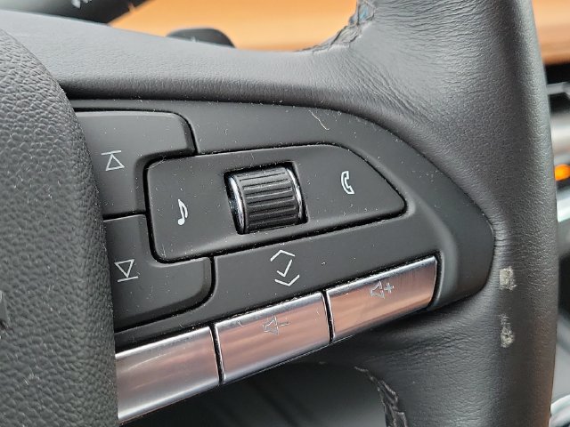 Certified 2024 Cadillac XT4 Premium Luxury AWD/4WD image 31