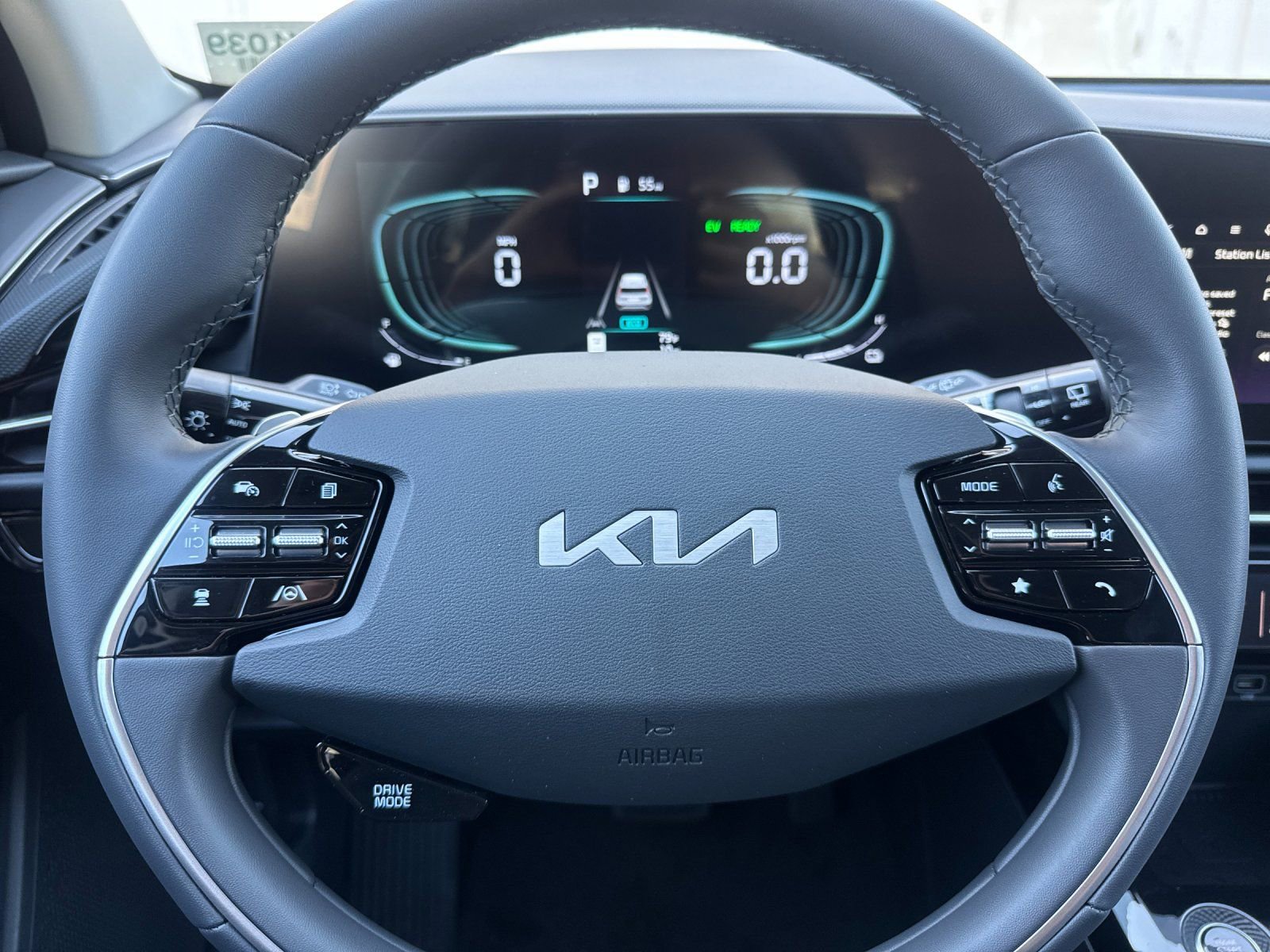 New 2026 Kia Niro EX FWD image 23