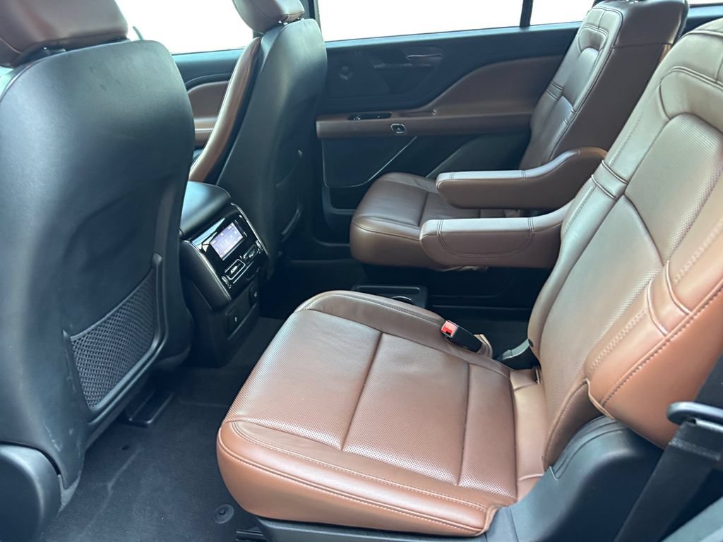 Used 2024 Lincoln Aviator Reserve w/ Elements Package Plus RWD image 14