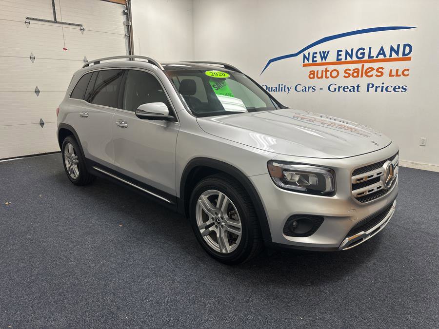 Used 2020 Mercedes-Benz GLB 250 4MATIC w/ Premium Package image 2