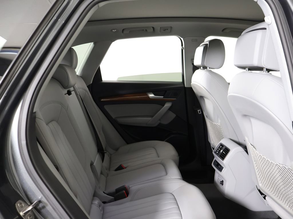 Used 2023 Audi Q5 2.0T Premium w/ Convenience Package AWD/4WD image 36