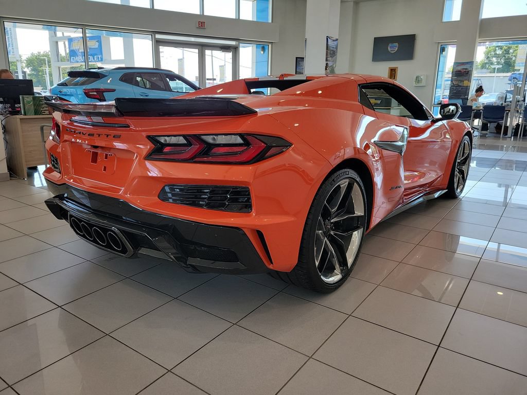 New 2027 Chevrolet Corvette Z06 RWD image 6