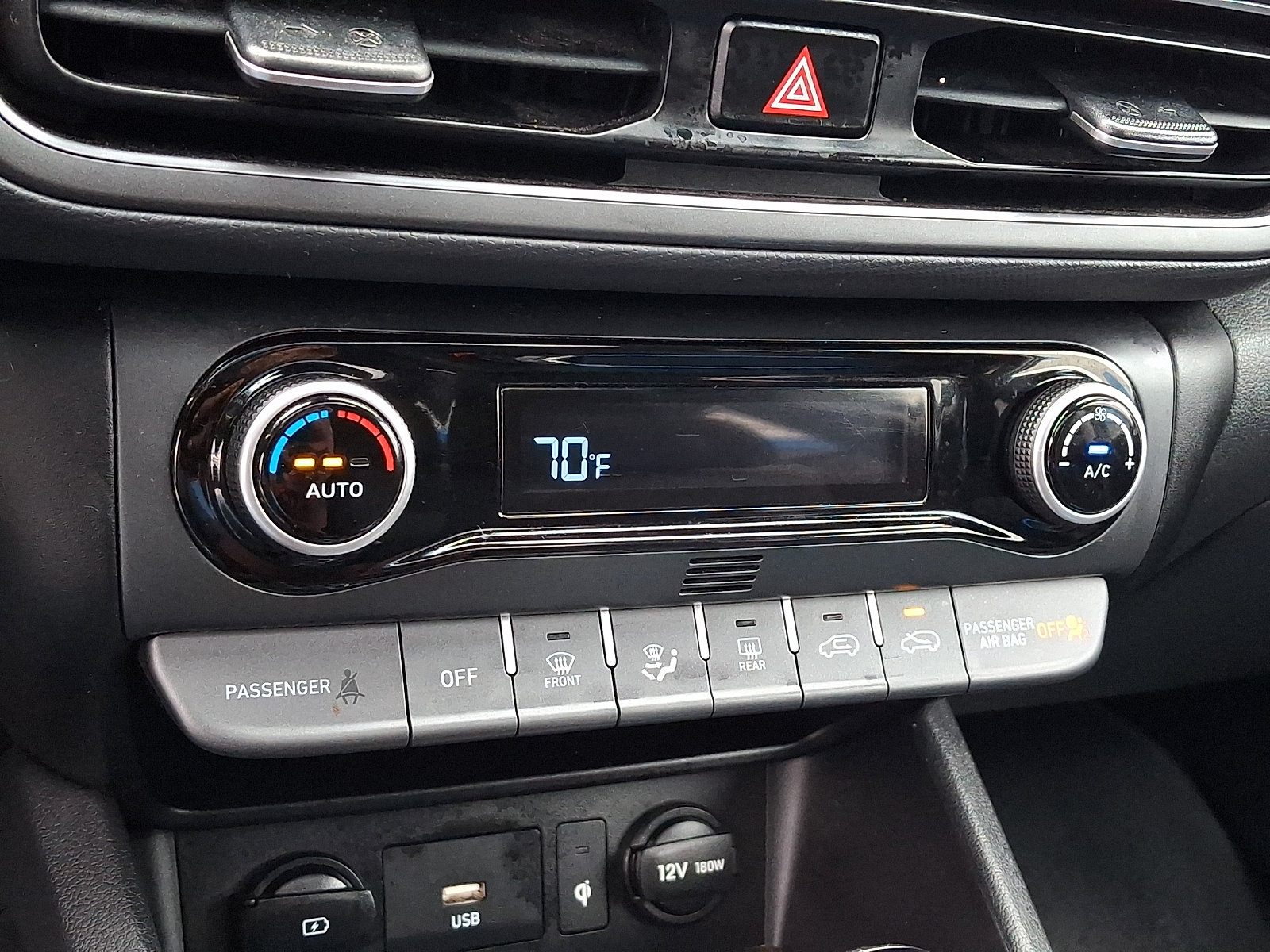 Used 2023 Hyundai Kona SEL w/ Convenience Package AWD/4WD image 17