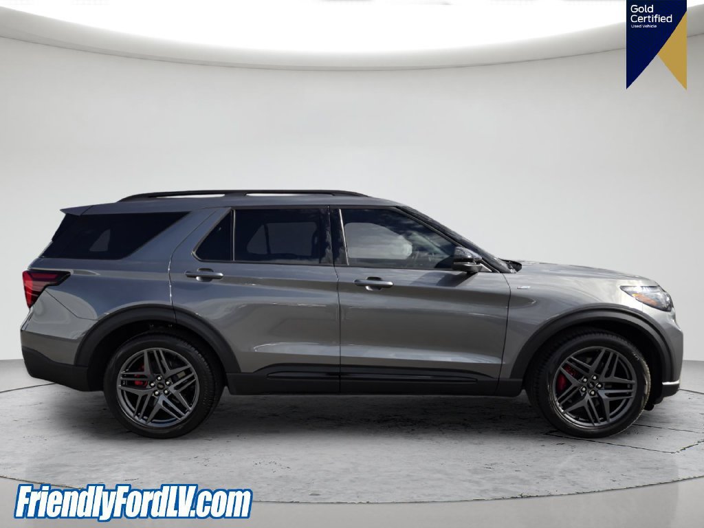 Certified 2025 Ford Explorer ST-Line RWD image 7