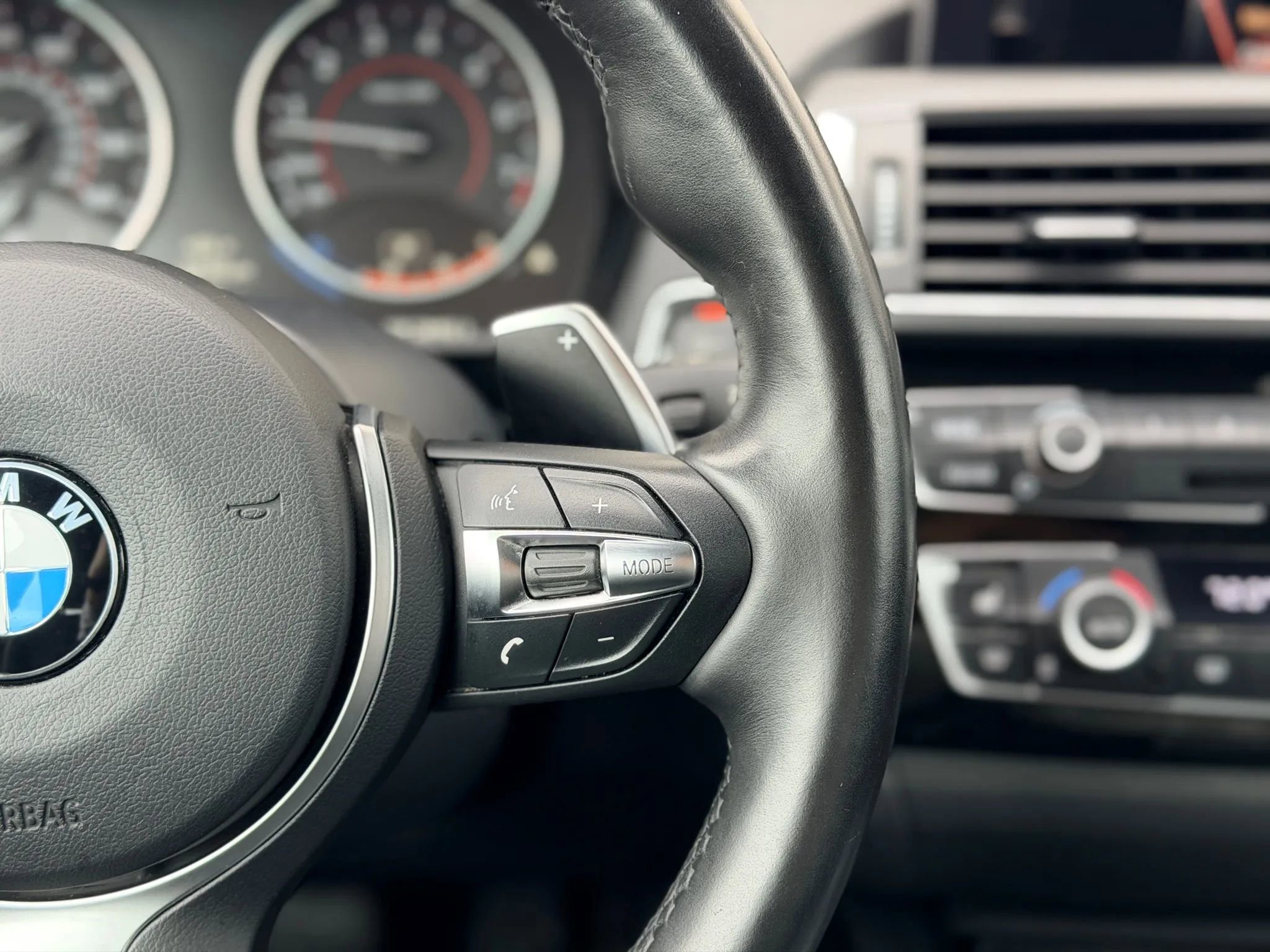 Used 2016 BMW M235i xDrive Coupe image 18