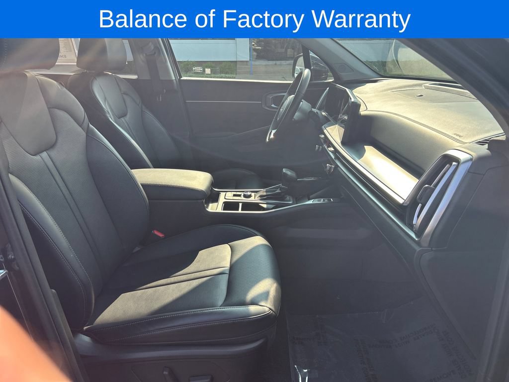 Used 2025 Kia Sorento EX w/ Panoramic Sunroof Package AWD/4WD image 10