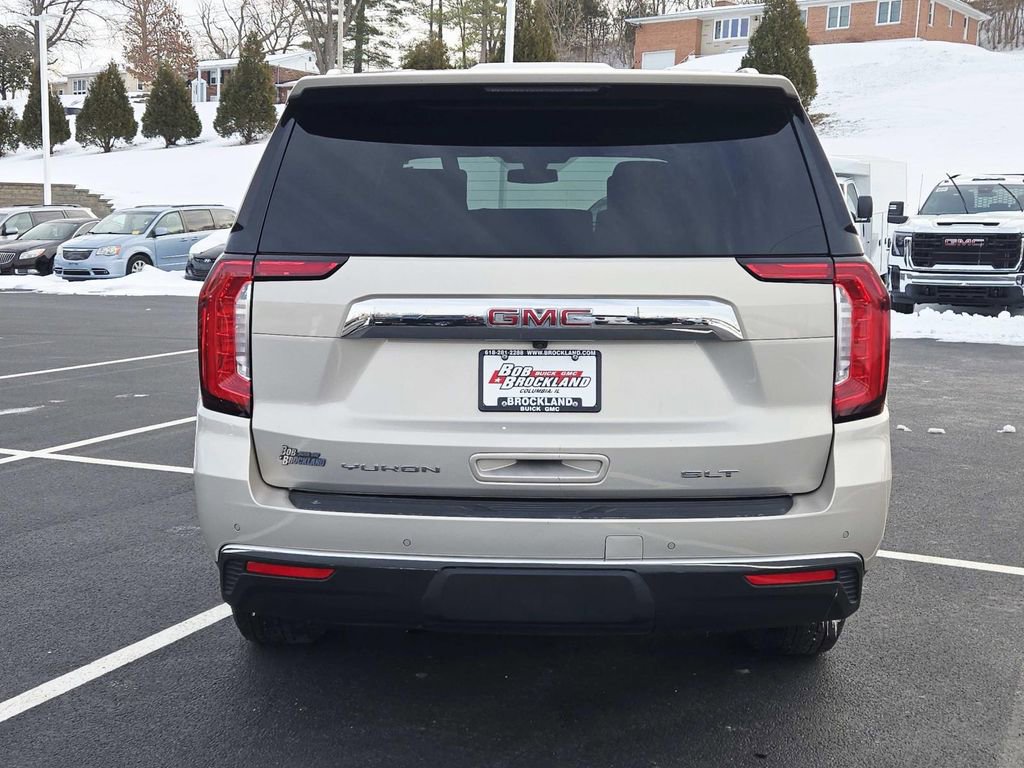 Used 2021 GMC Yukon SLT w/ SLT Luxury Plus Package image 4