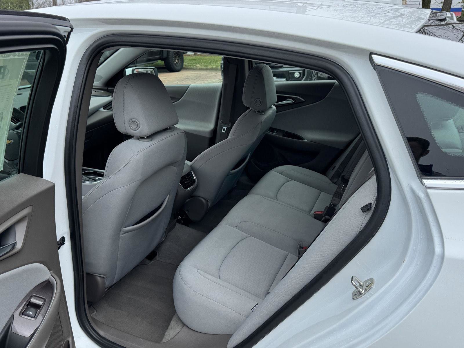 Used 2022 Chevrolet Malibu LT image 6