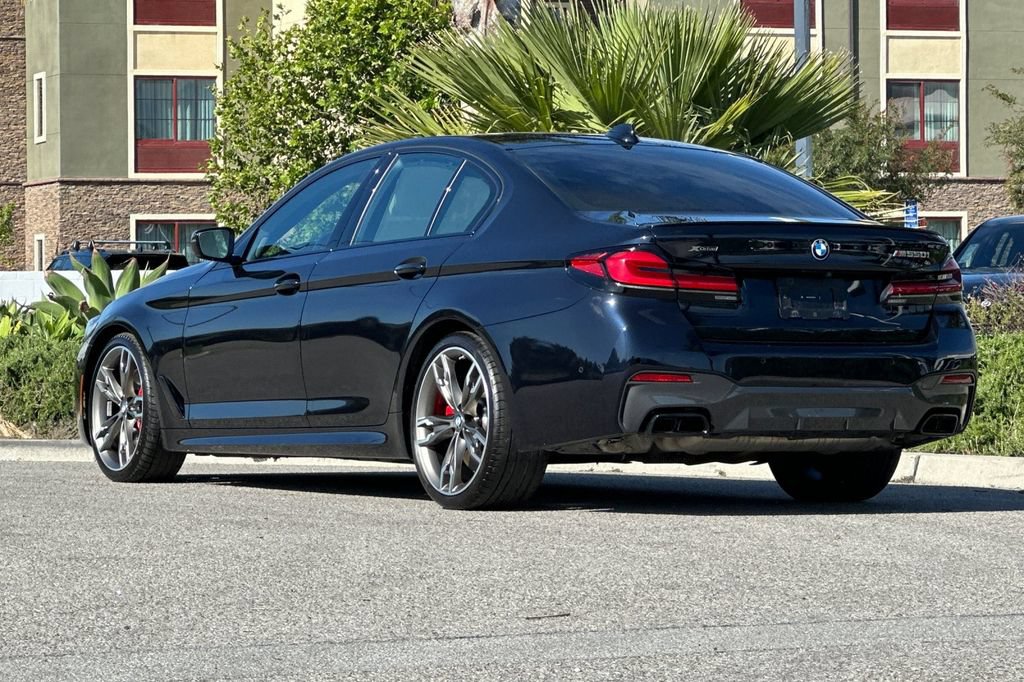 Used 2023 BMW M550i xDrive w/ Executive Package AWD/4WD image 5