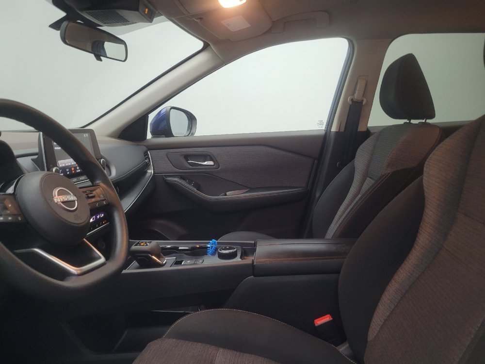 Used 2022 Nissan Rogue SV AWD/4WD image 17