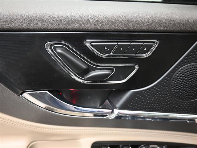 Used 2023 Lincoln Corsair FWD w/ Equipment Group 101A image 6