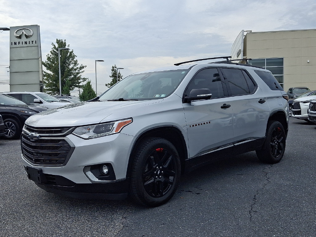 Used 2020 Chevrolet Traverse Premier w/ Redline Edition AWD/4WD image 3