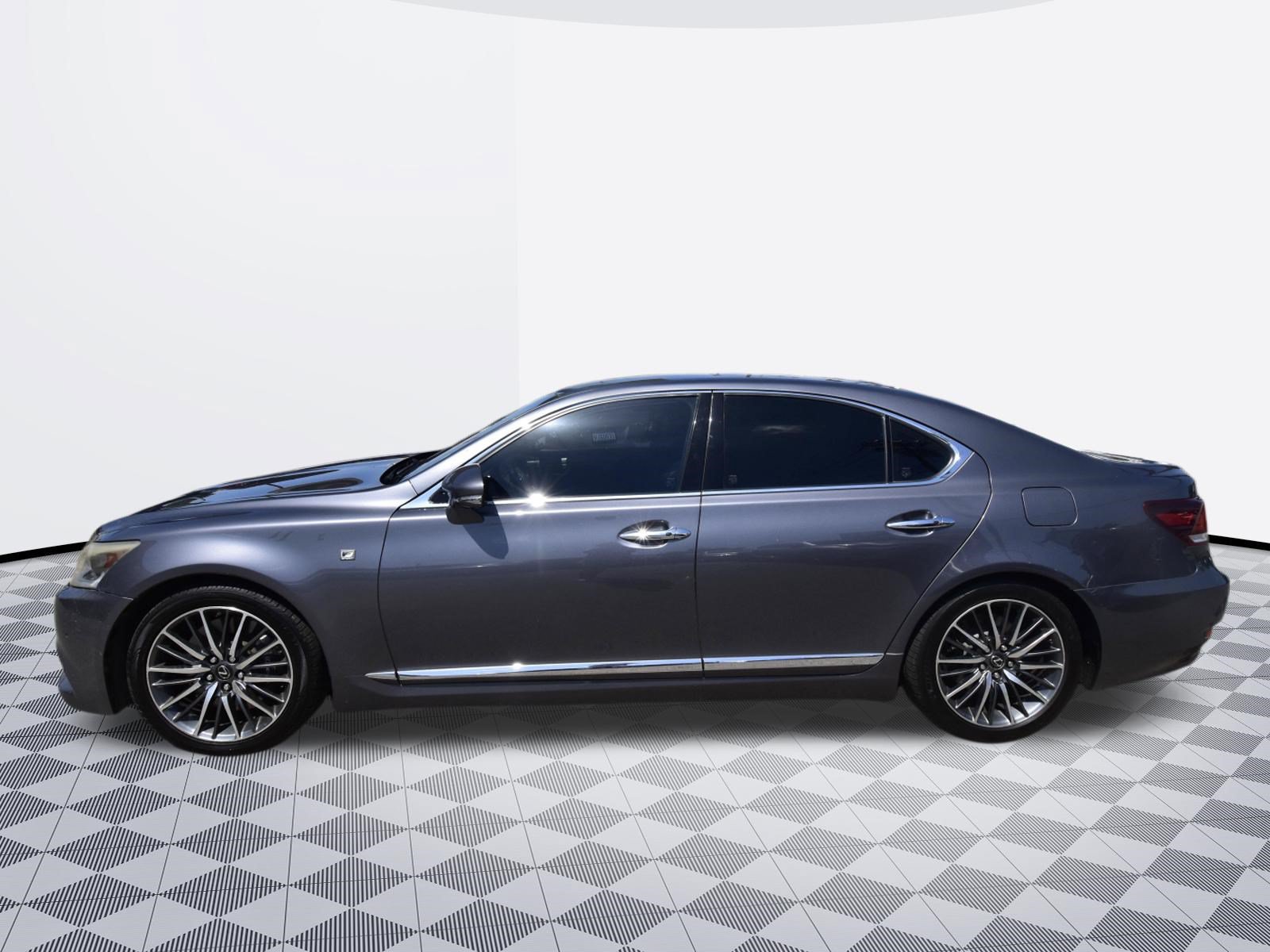 Used 2013 Lexus LS 460 w/ F-Sport Pkg RWD image 2