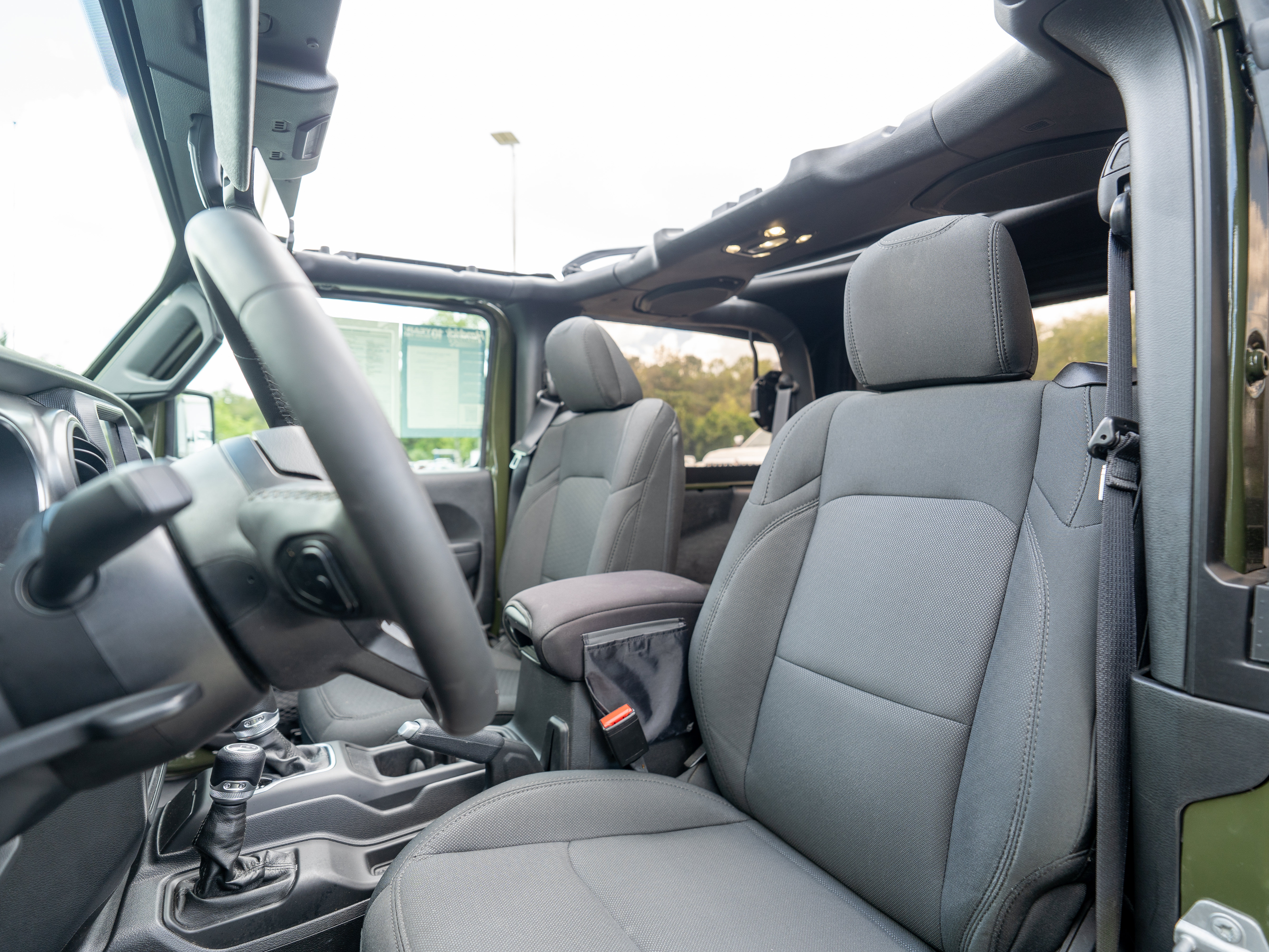 Used 2023 Jeep Wrangler Sport AWD/4WD image 8
