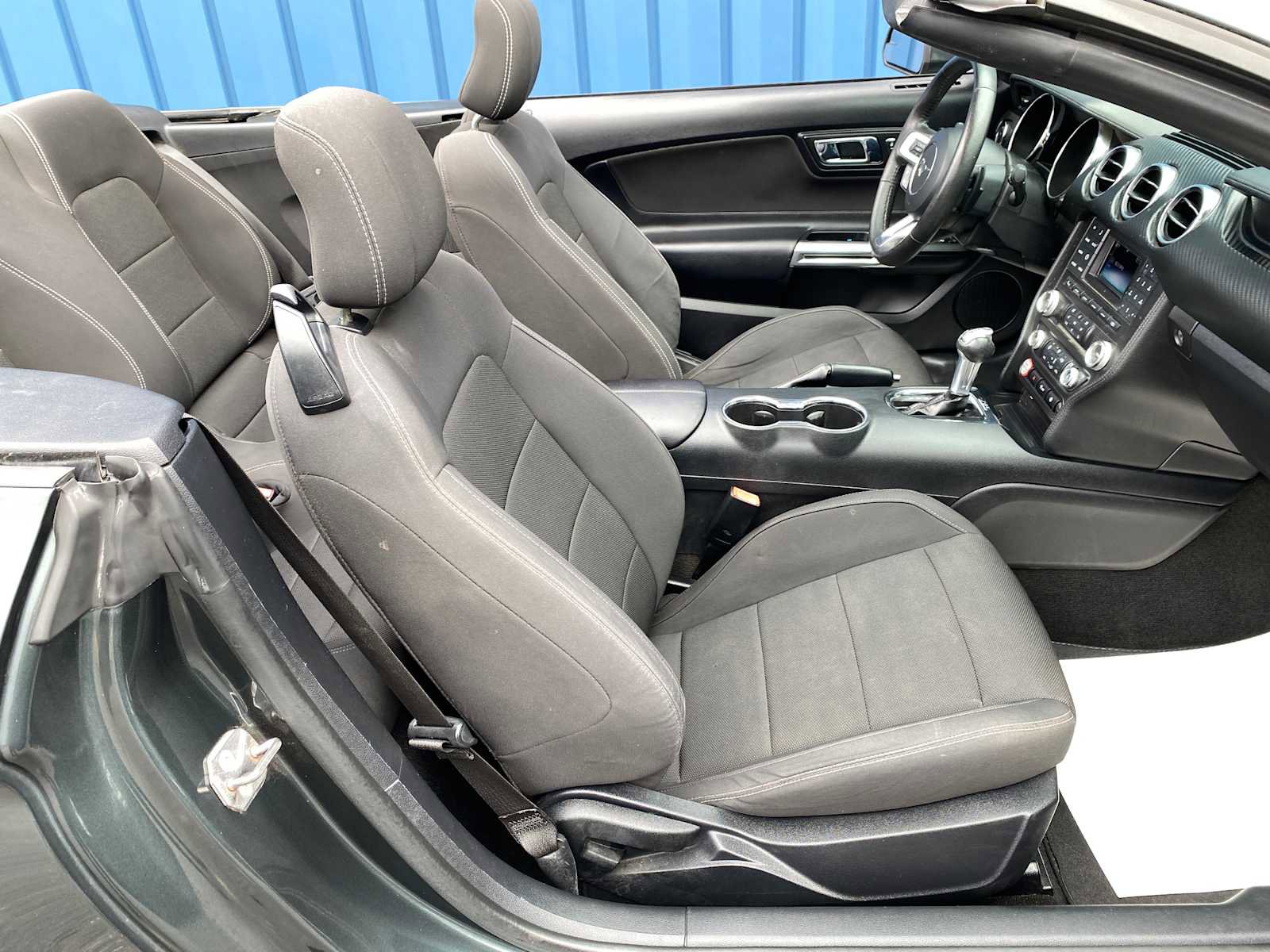 Used 2015 Ford Mustang Convertible image 24
