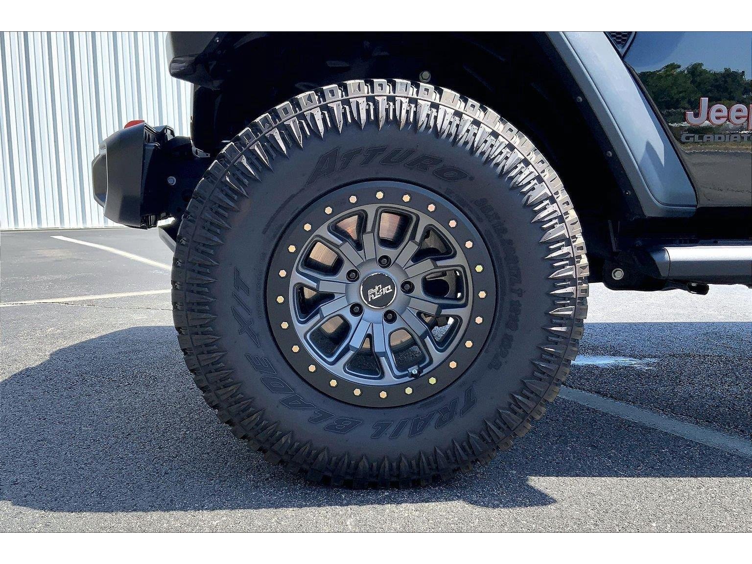 Used 2021 Jeep Gladiator Mojave w/ Cold Weather Group AWD/4WD image 9
