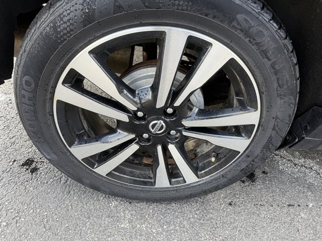 Used 2019 Nissan Kicks SV FWD image 20